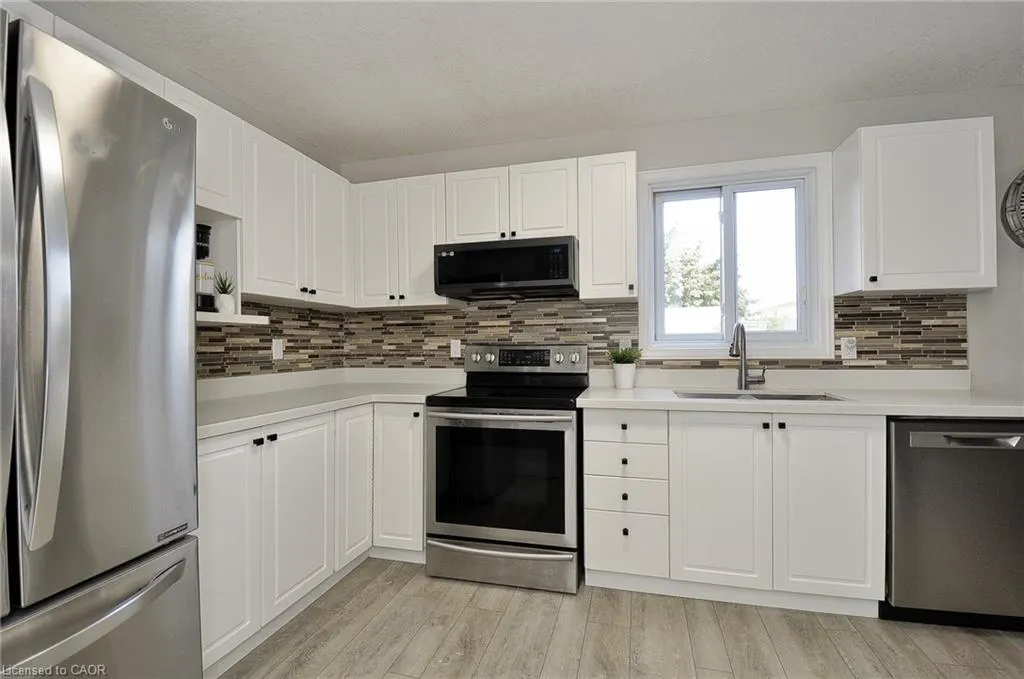 209B Inverhuron Crescent