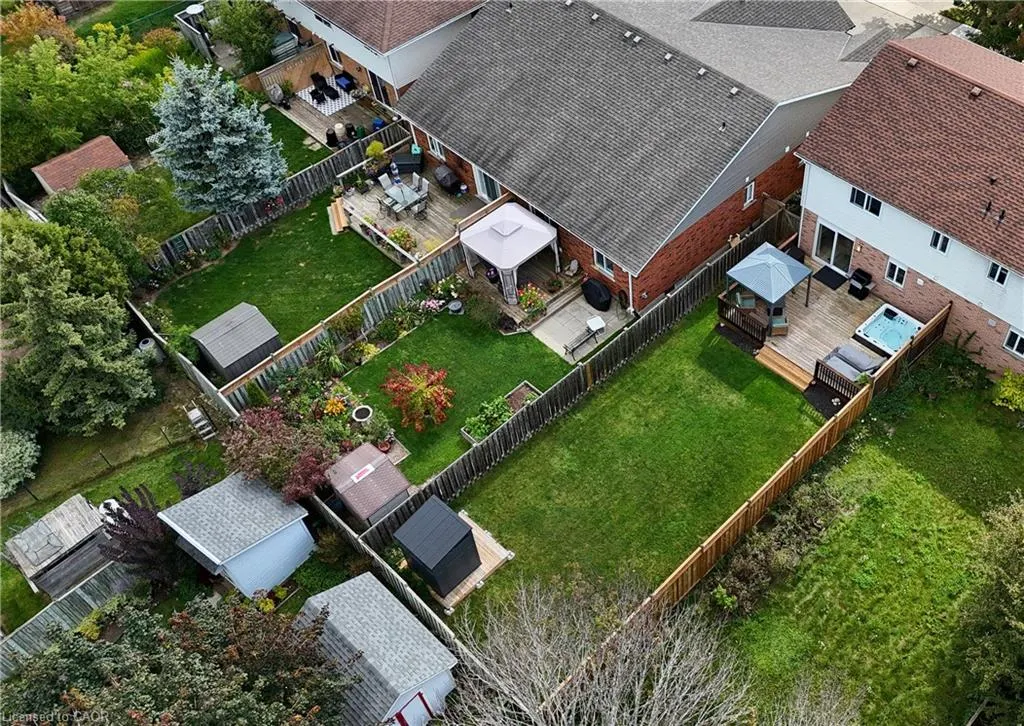 209B Inverhuron Crescent