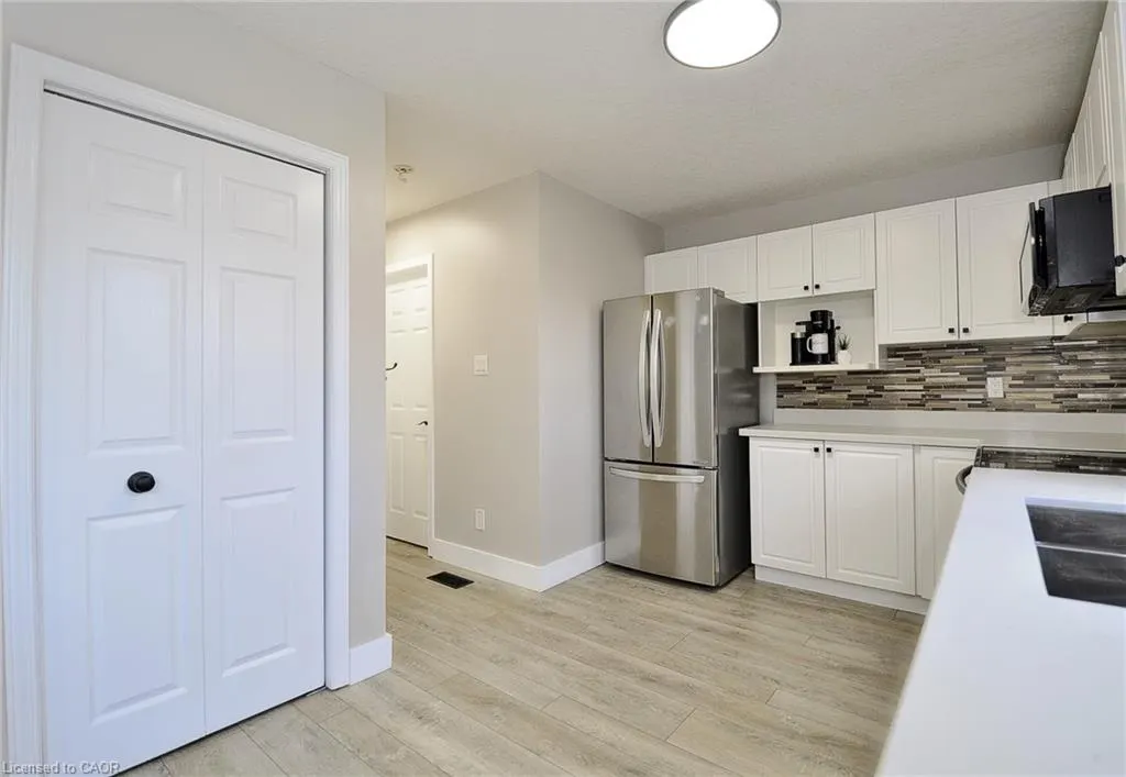 209B Inverhuron Crescent