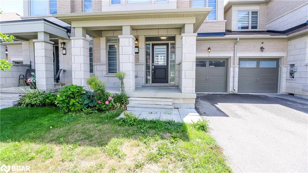 53 Mondial Crescent Crescent