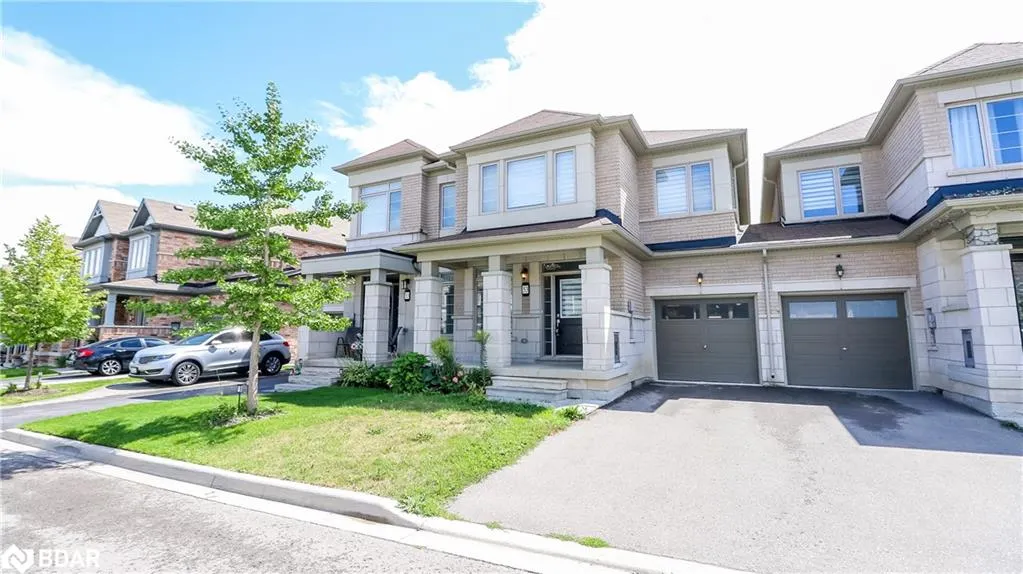 53 Mondial Crescent Crescent