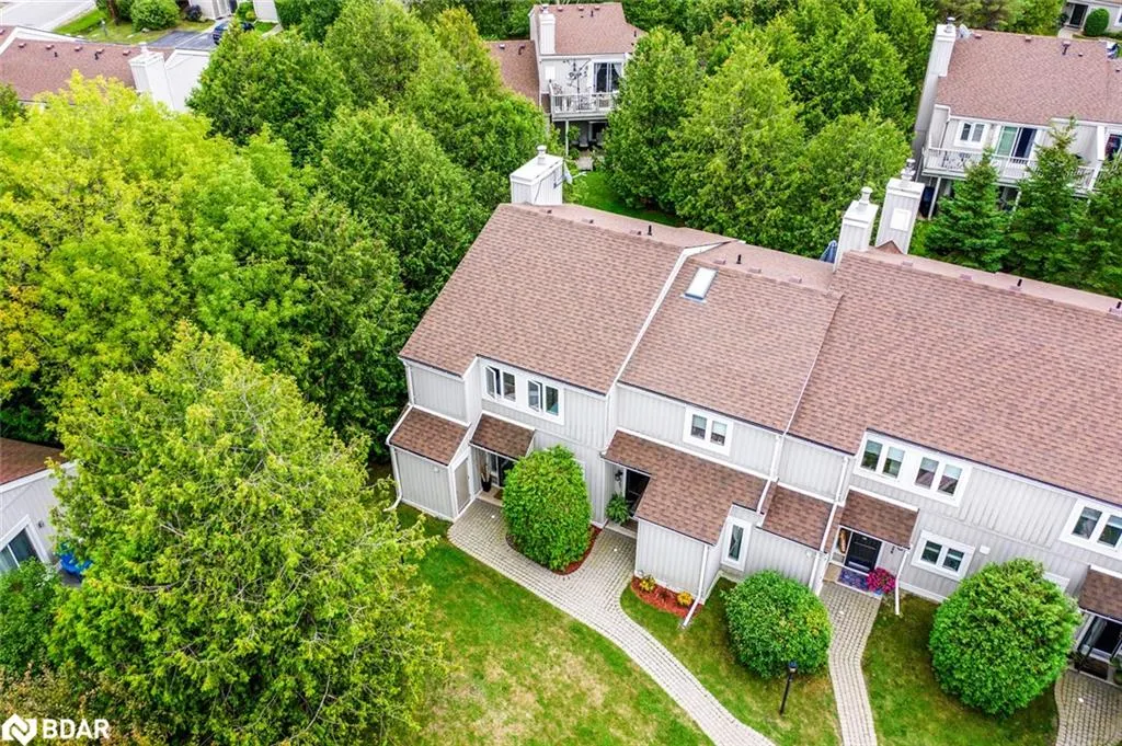 548 Oxbow Crescent
