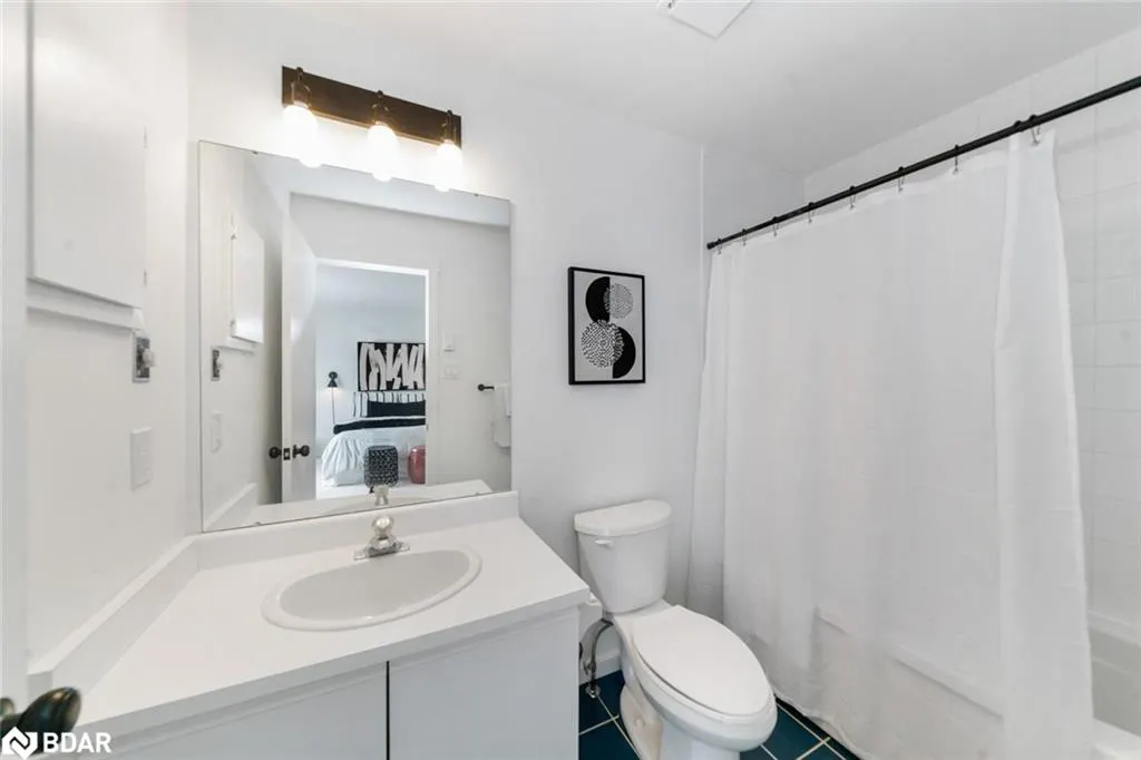 548 Oxbow Crescent