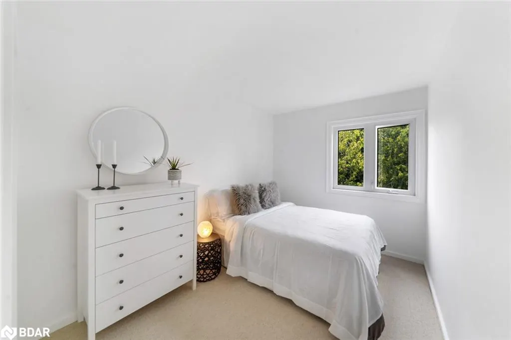 548 Oxbow Crescent