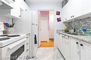 87 St George Street, #604