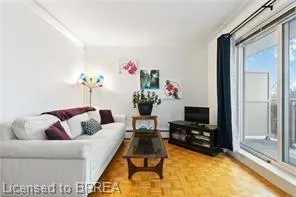 87 St George Street, #604