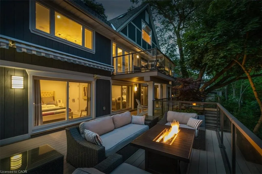 382 Trafalgar Road
