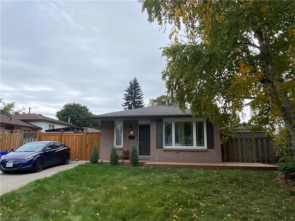 24 Queenslea Drive
