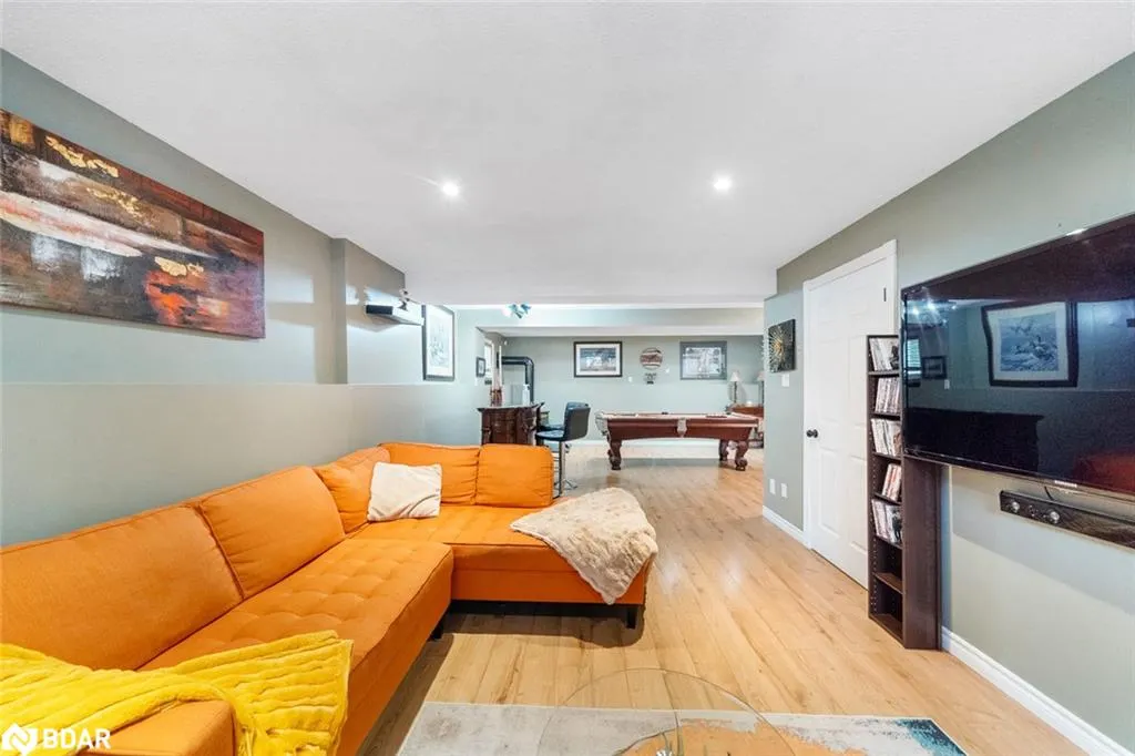 7 Coles Court