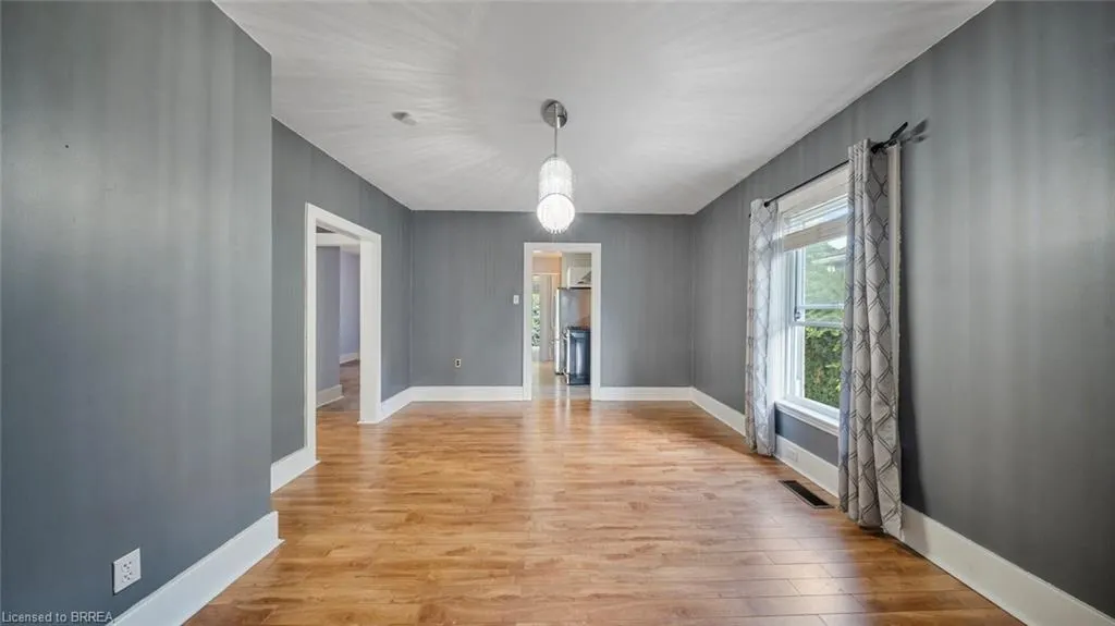 35 Salisbury Avenue