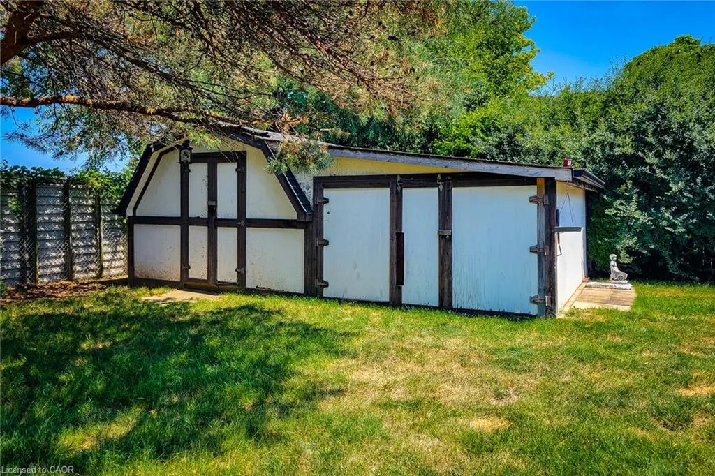 10 Lincoln Avenue