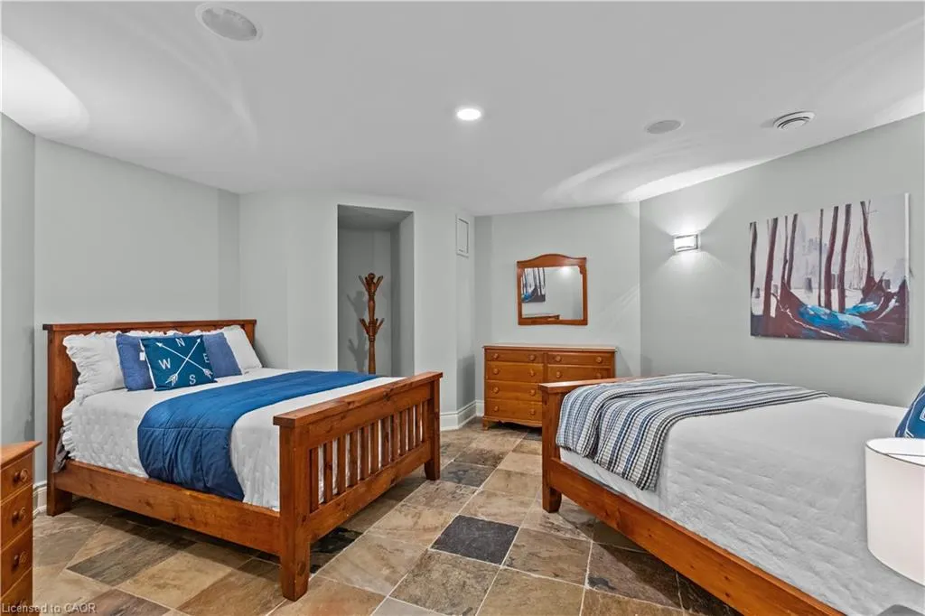 1532 Concession Rd 6 W