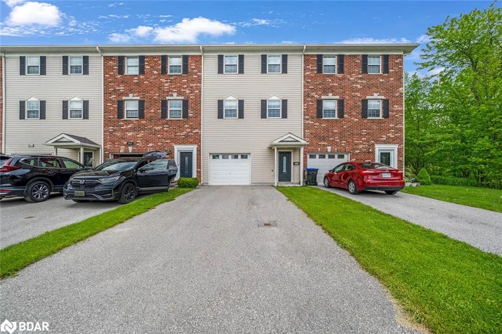 2616 Grand Tamarack Crescent