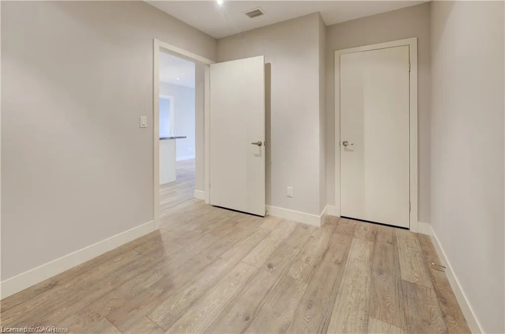 1 Victoria Street S, #1513