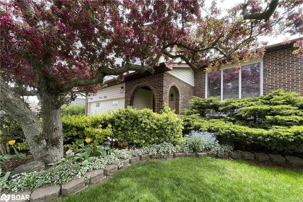 780 Woodward Avenue