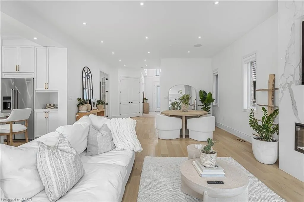 3978 Highland Park Drive