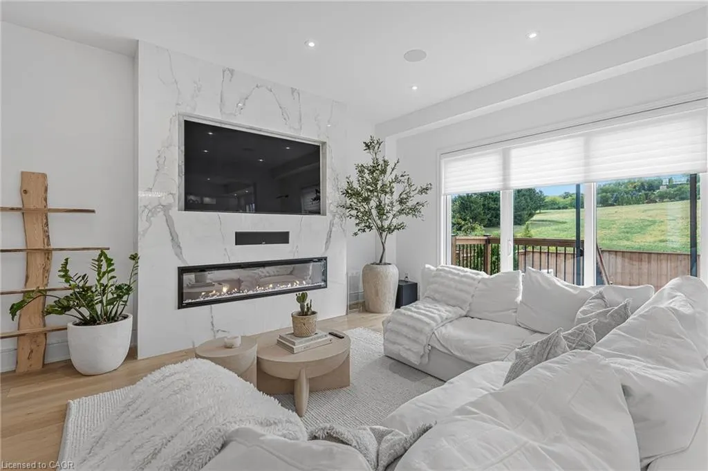 3978 Highland Park Drive