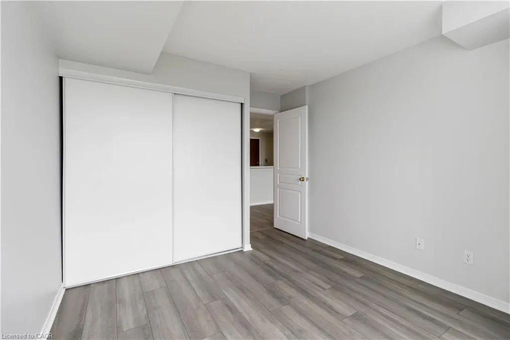 2565 Erin Centre Boulevard, #1213