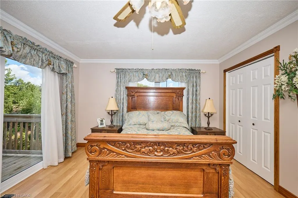 2785 Lakeshore Road