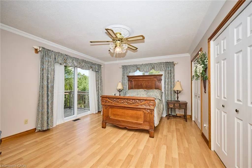 2785 Lakeshore Road
