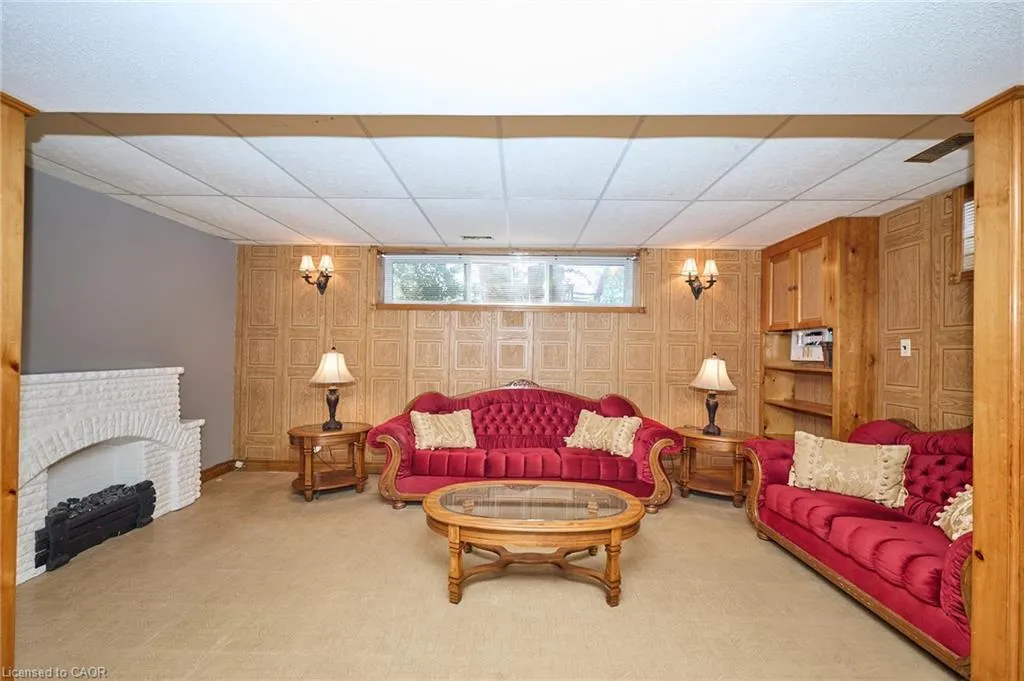 2785 Lakeshore Road