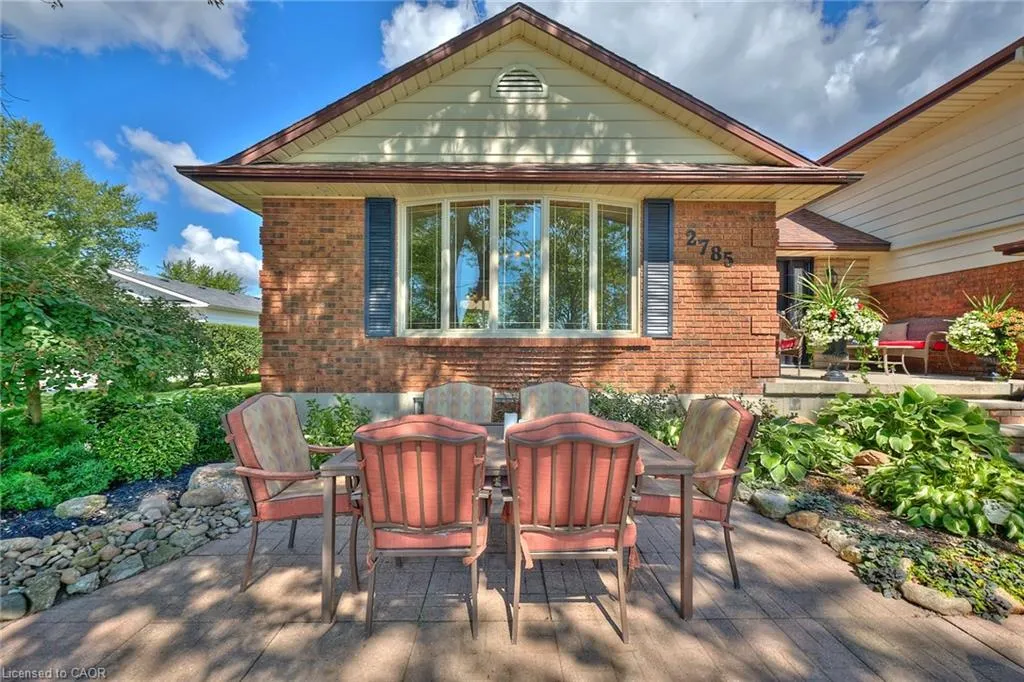 2785 Lakeshore Road