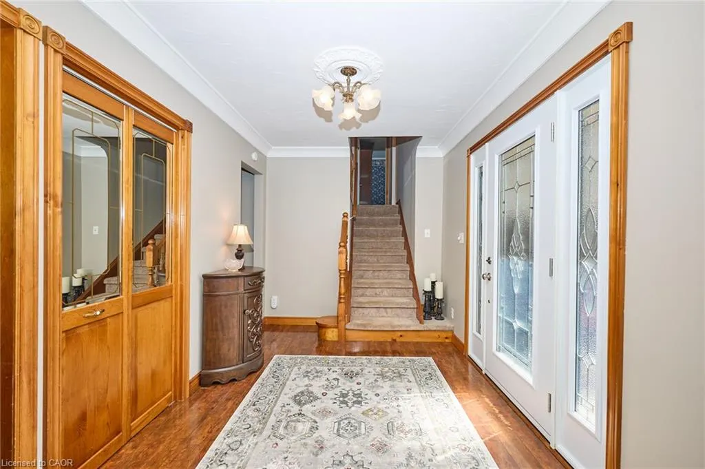 2785 Lakeshore Road