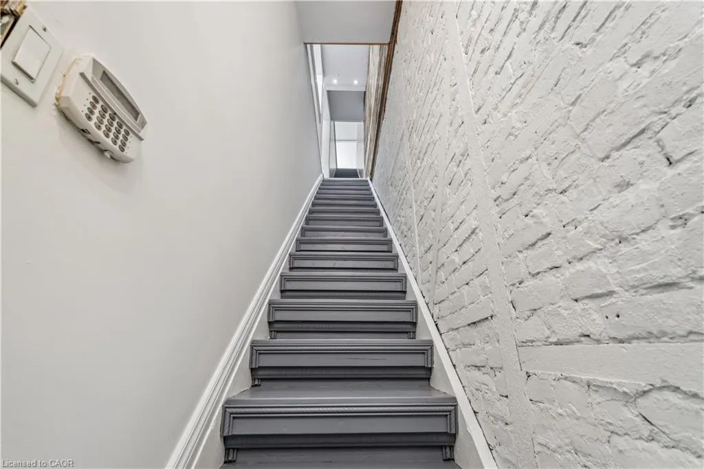 197 King Street E, #Apt 2