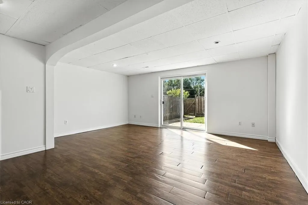 11 Grand River Boulevard, #29