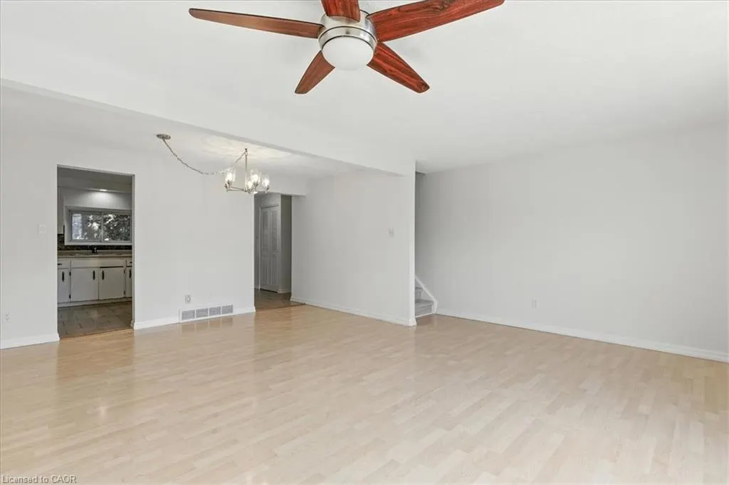 11 Grand River Boulevard, #29