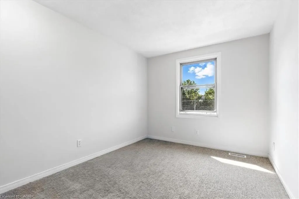 11 Grand River Boulevard, #29