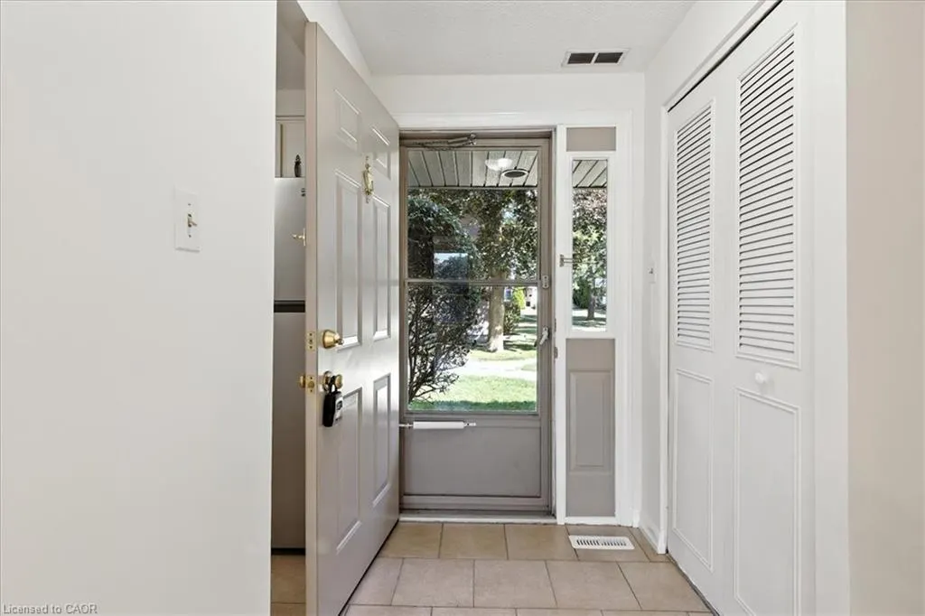 11 Grand River Boulevard, #29