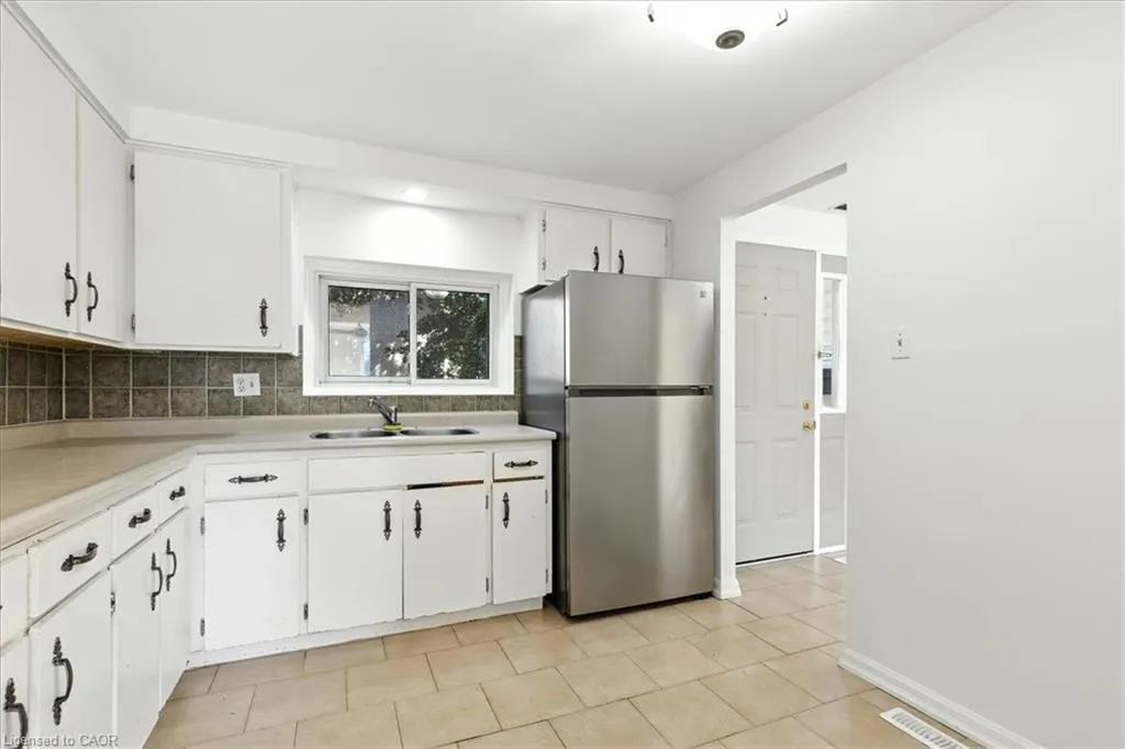 11 Grand River Boulevard, #29