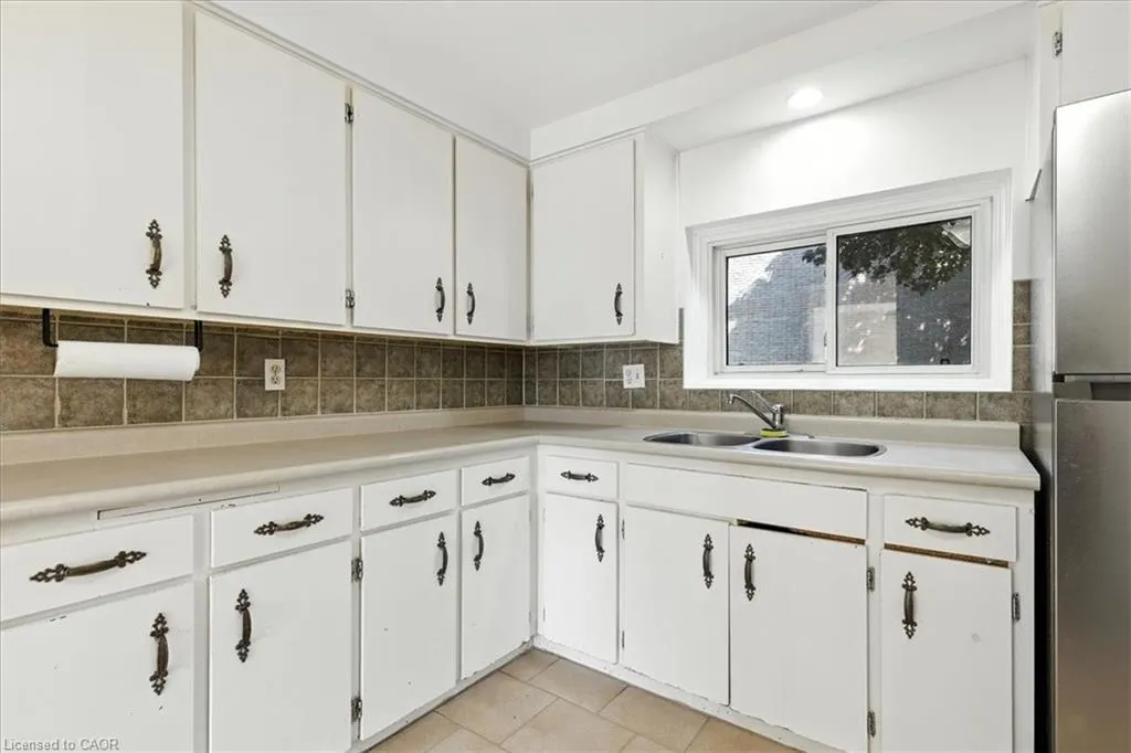11 Grand River Boulevard, #29