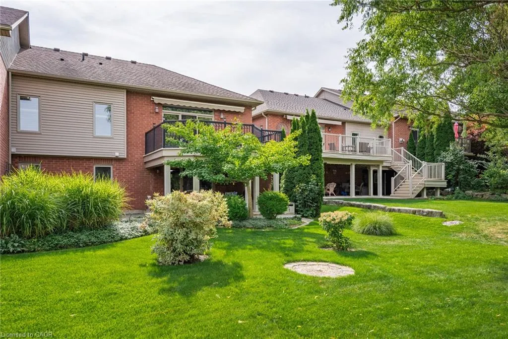 13 Iron Bridge Court