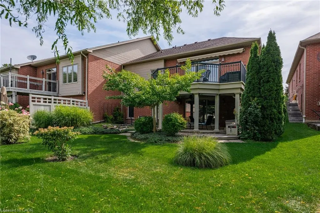 13 Iron Bridge Court