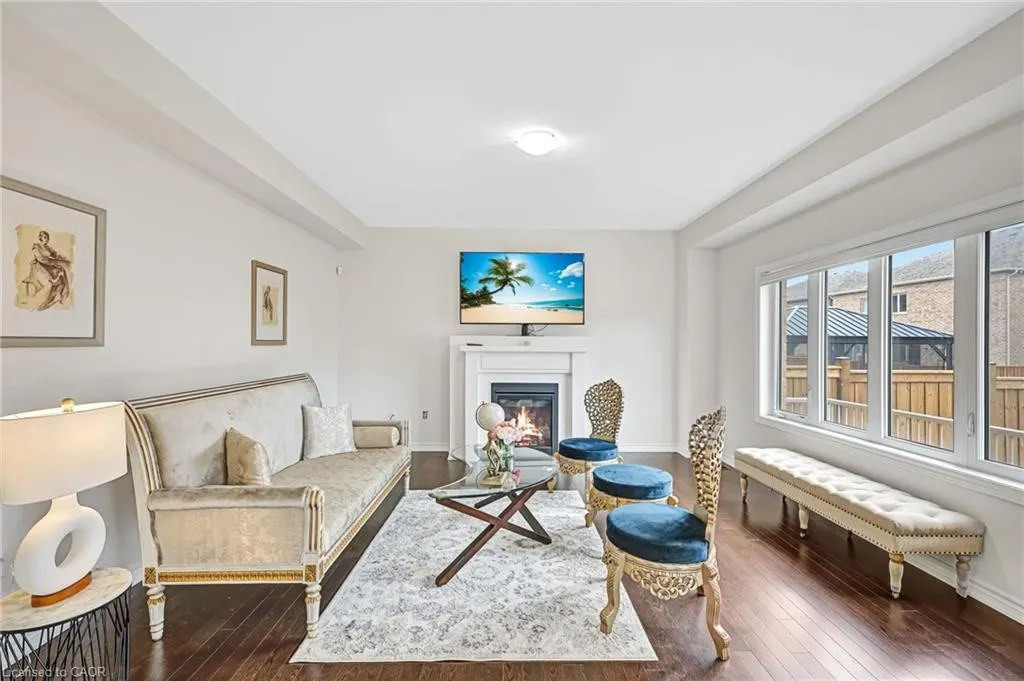 15 Douglas Kemp Crescent