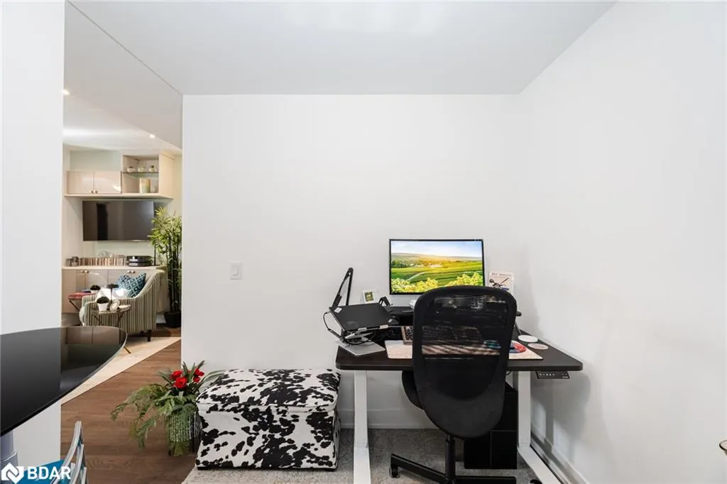 1085 Douglas Mccurdy Common, #111