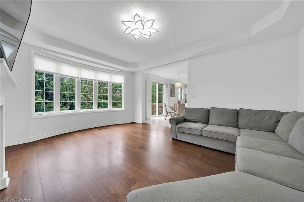 48 Montreal Circle