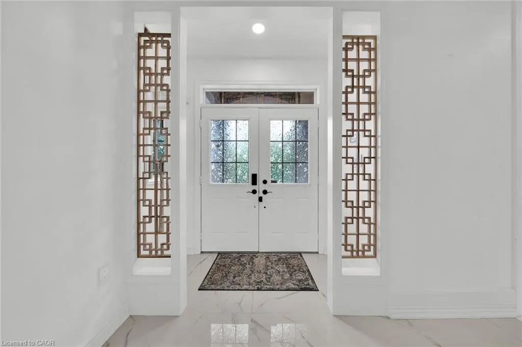 48 Montreal Circle