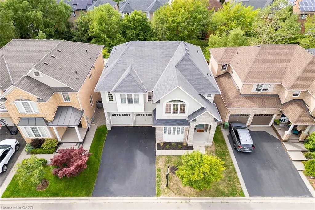 48 Montreal Circle