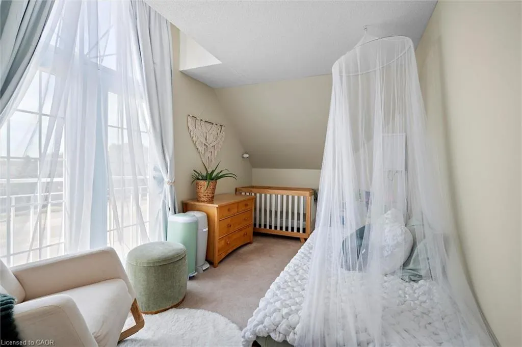 2055 Walkers Line, #206