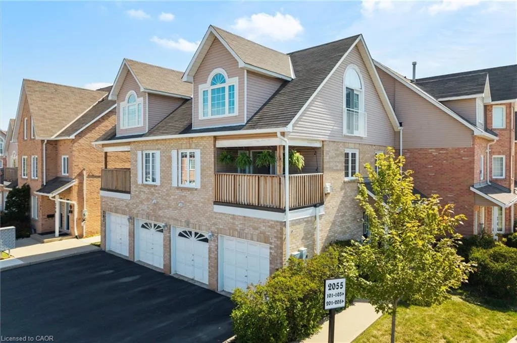 2055 Walkers Line, #206