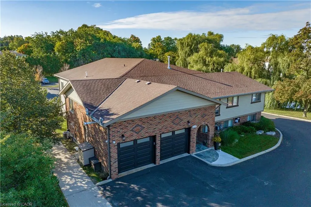 1615 Highland Road W