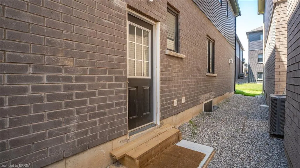 55 Hitchman Street