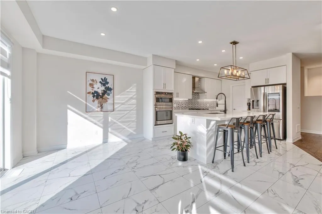 110 Haldimand Street