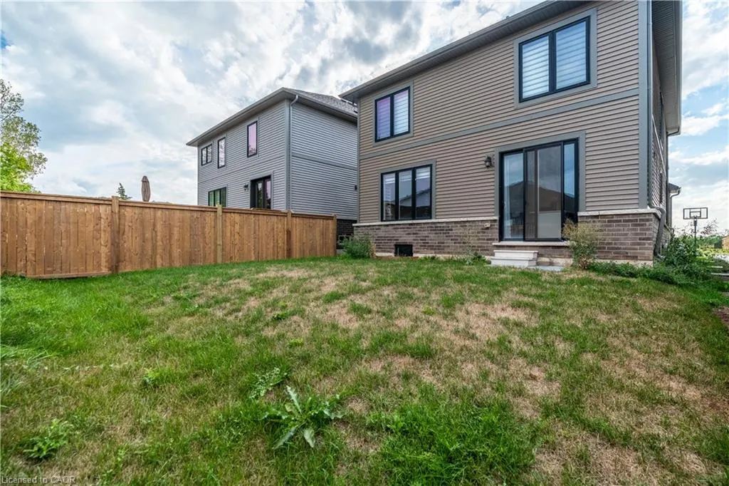 127 Starfire Crescent