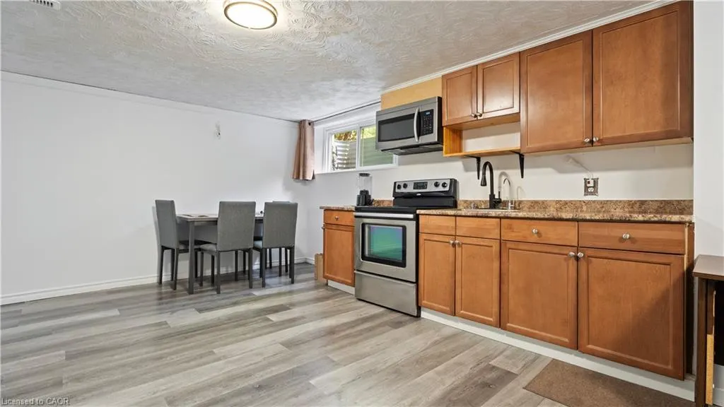 48 Mcdonald Avenue, #LOWER