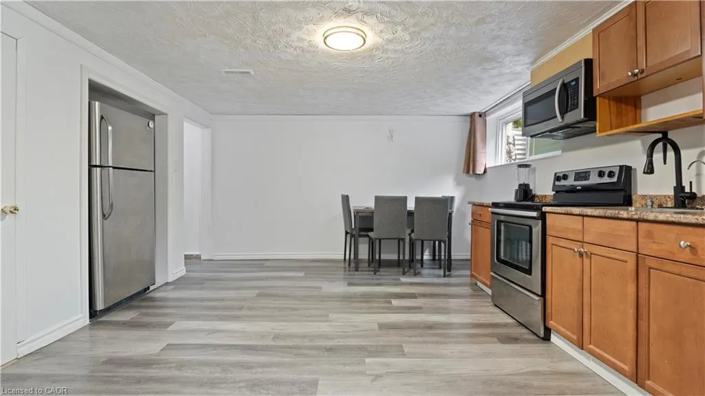 48 Mcdonald Avenue, #LOWER