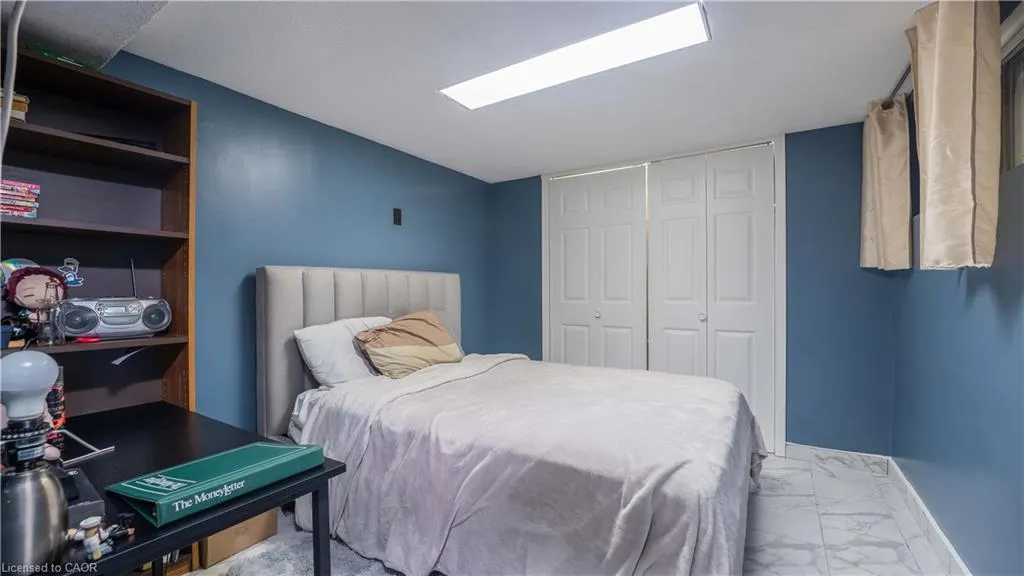 48 Mcdonald Avenue, #LOWER